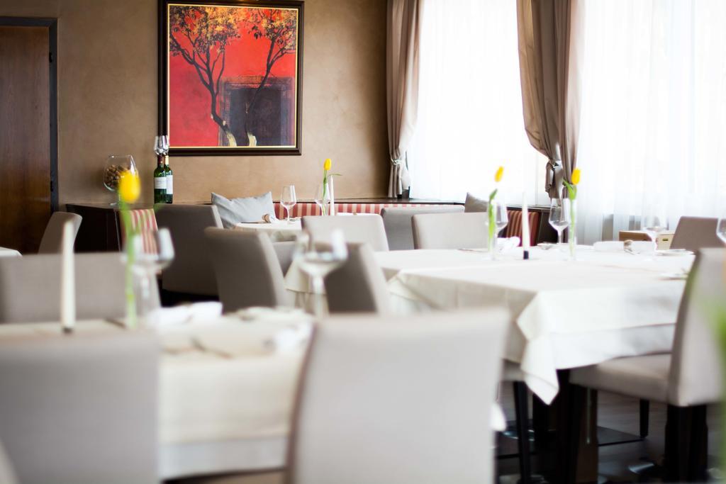 Hotel - Restaurant Soleo Krumpendorf Esterno foto